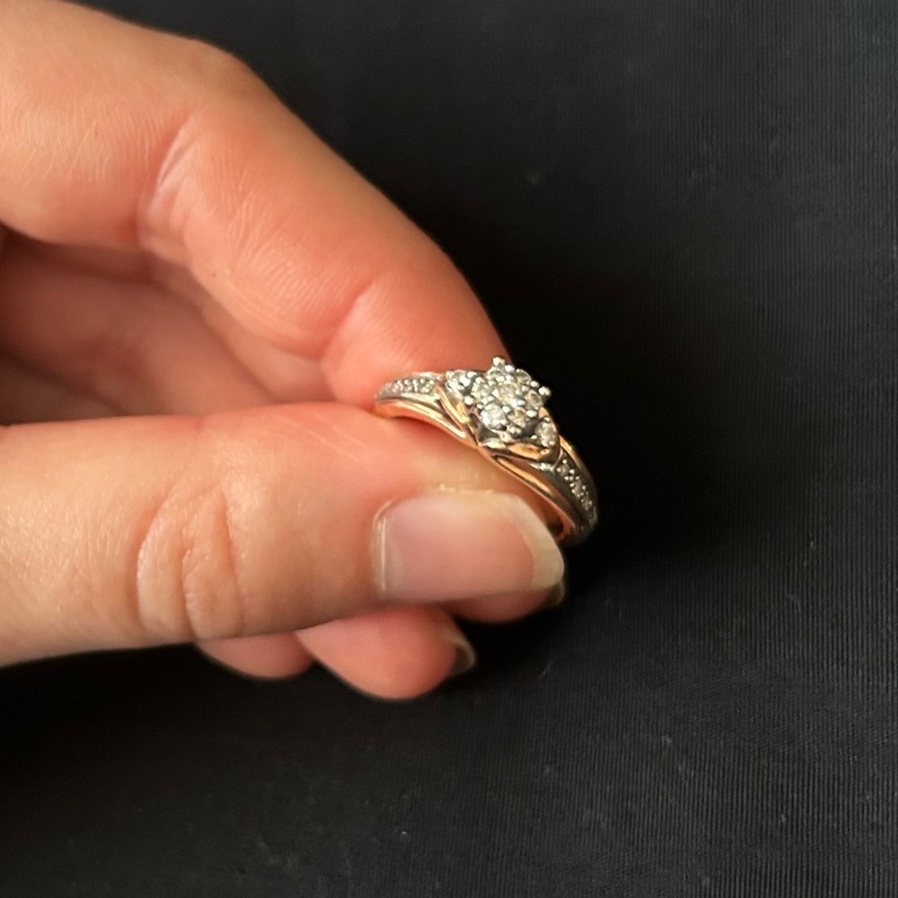 Elegant Rose Gold and Diamond Ring
